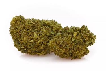 2 cogollos de marihuana legal sobre fondo blanco. textura resinosa y crujiente