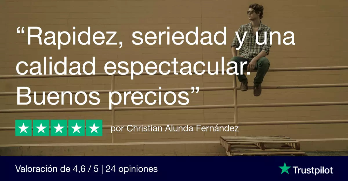 reseña sobre atención con chico sentado en una barandilla