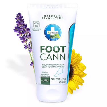 crema para pies con cbd sobre fondo blanco