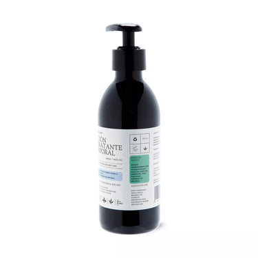 Envase negro cerámico de locion hidratante de CBD, sobre fondo blanco