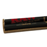 maquina raw para liar cigarrillos en fondo blanco