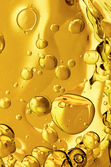 Textura de aceite corporal con CBD. 